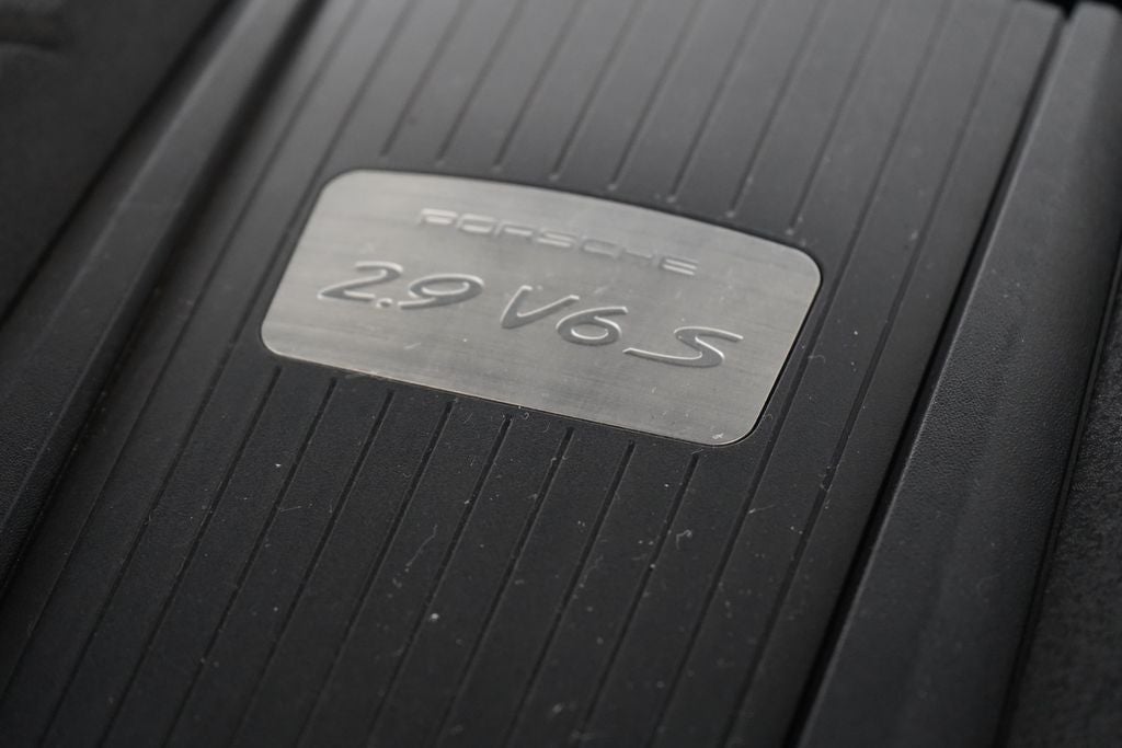 2023 Porsche Macan S