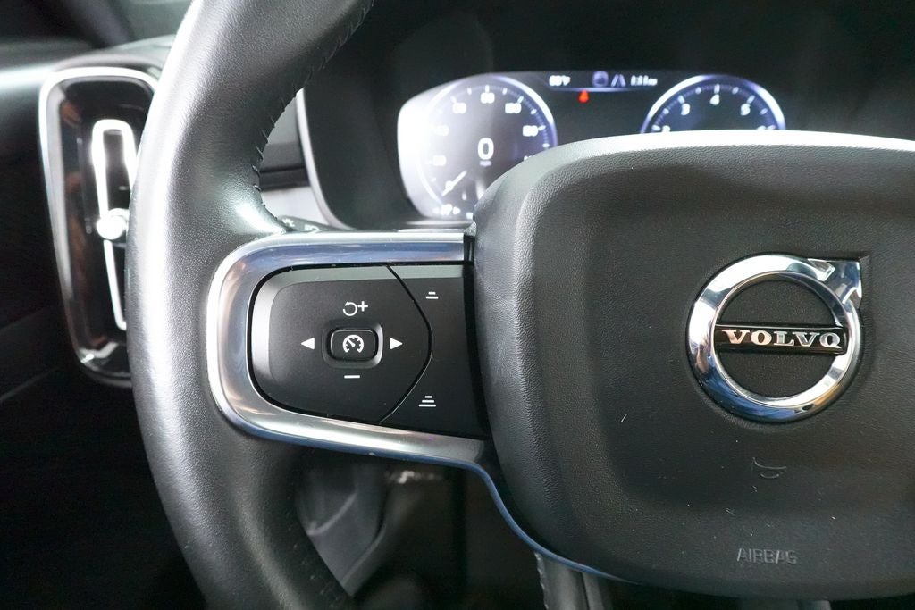 2019 Volvo XC40 Momentum