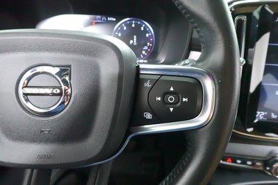 2019 Volvo XC40 Momentum