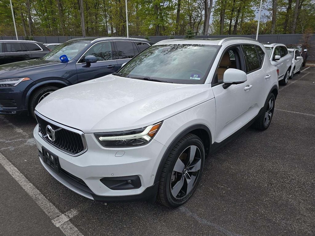 2019 Volvo XC40 Momentum