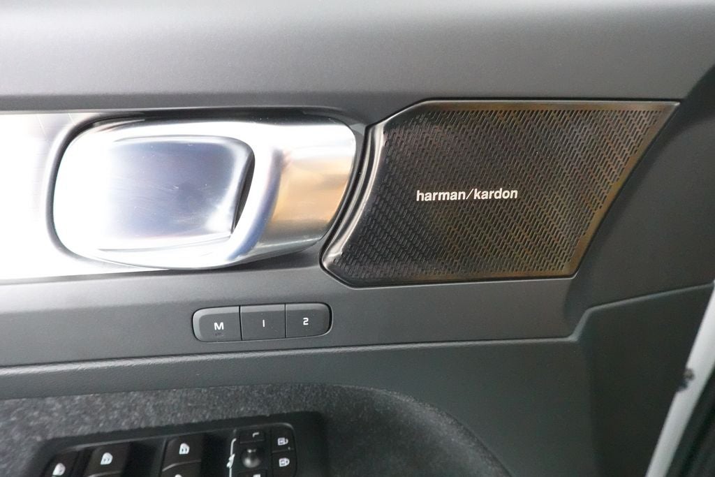 2019 Volvo XC40 Momentum