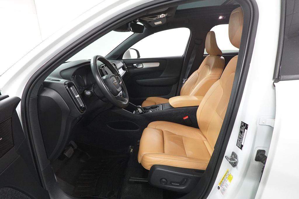 2019 Volvo XC40 Momentum