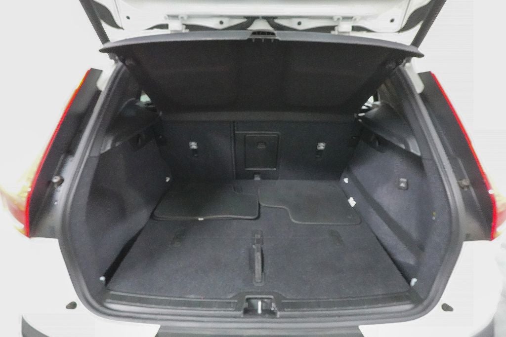 2019 Volvo XC40 Momentum