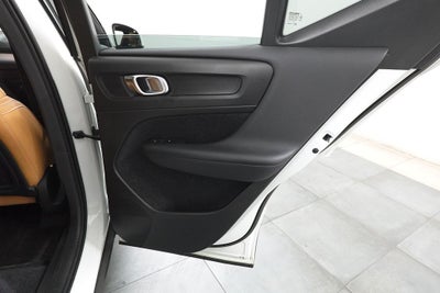 2019 Volvo XC40 Momentum