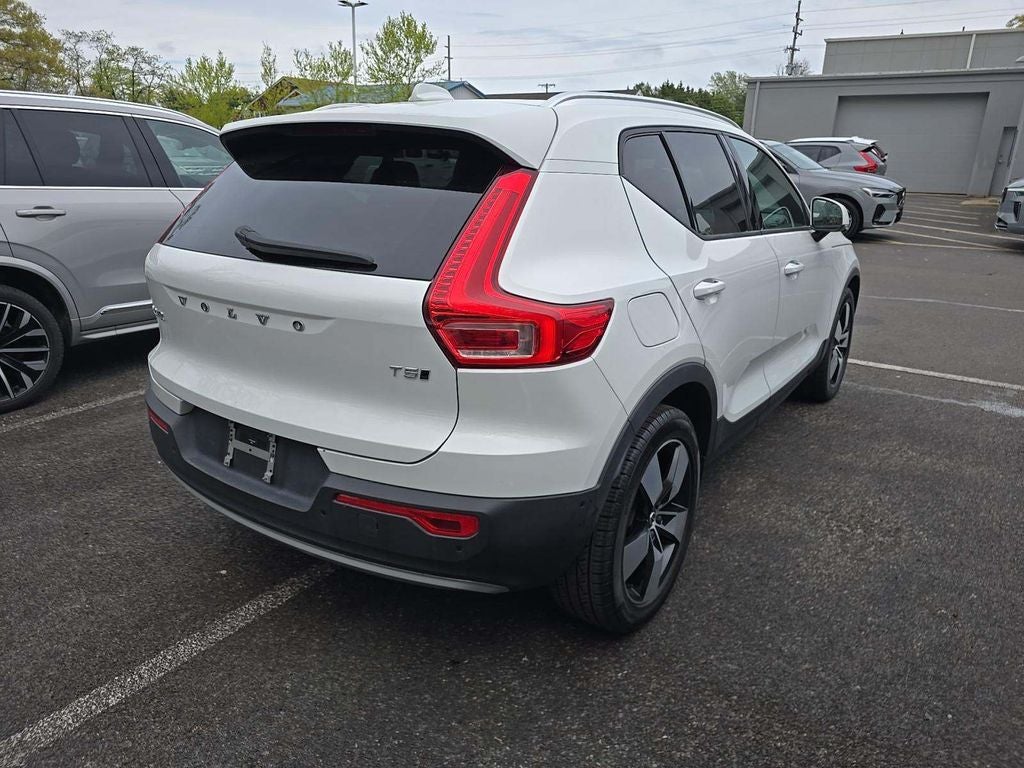 2019 Volvo XC40 Momentum