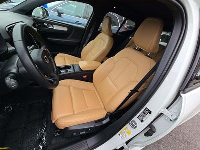 2019 Volvo XC40 Momentum