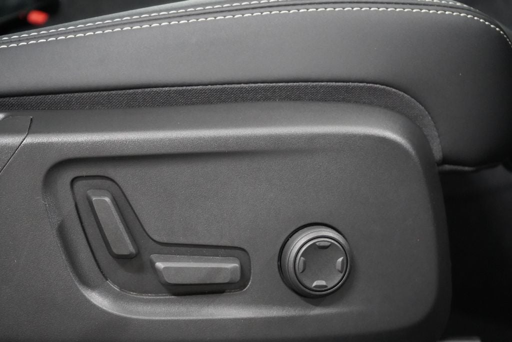 2023 Volvo XC40 Recharge Pure Electric Ultimate