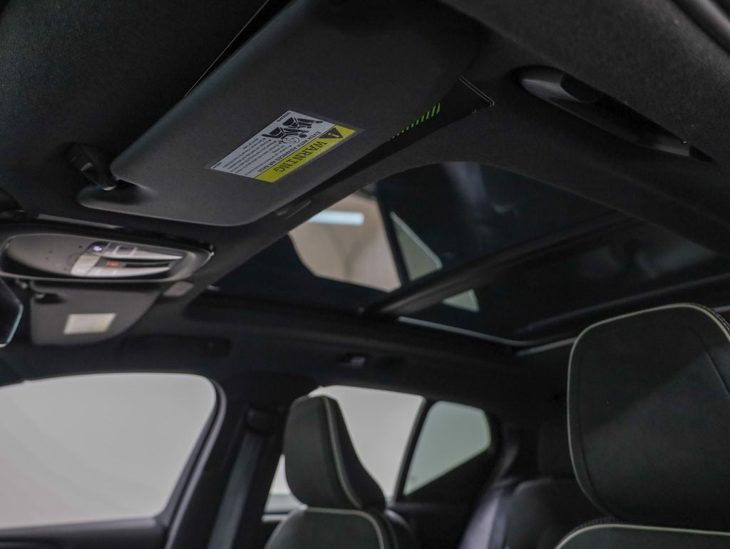 2021 Volvo XC40 Recharge Pure Electric P8