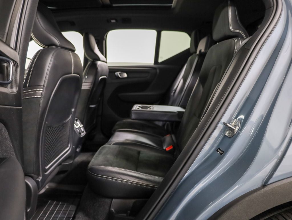 2021 Volvo XC40 Recharge Pure Electric P8