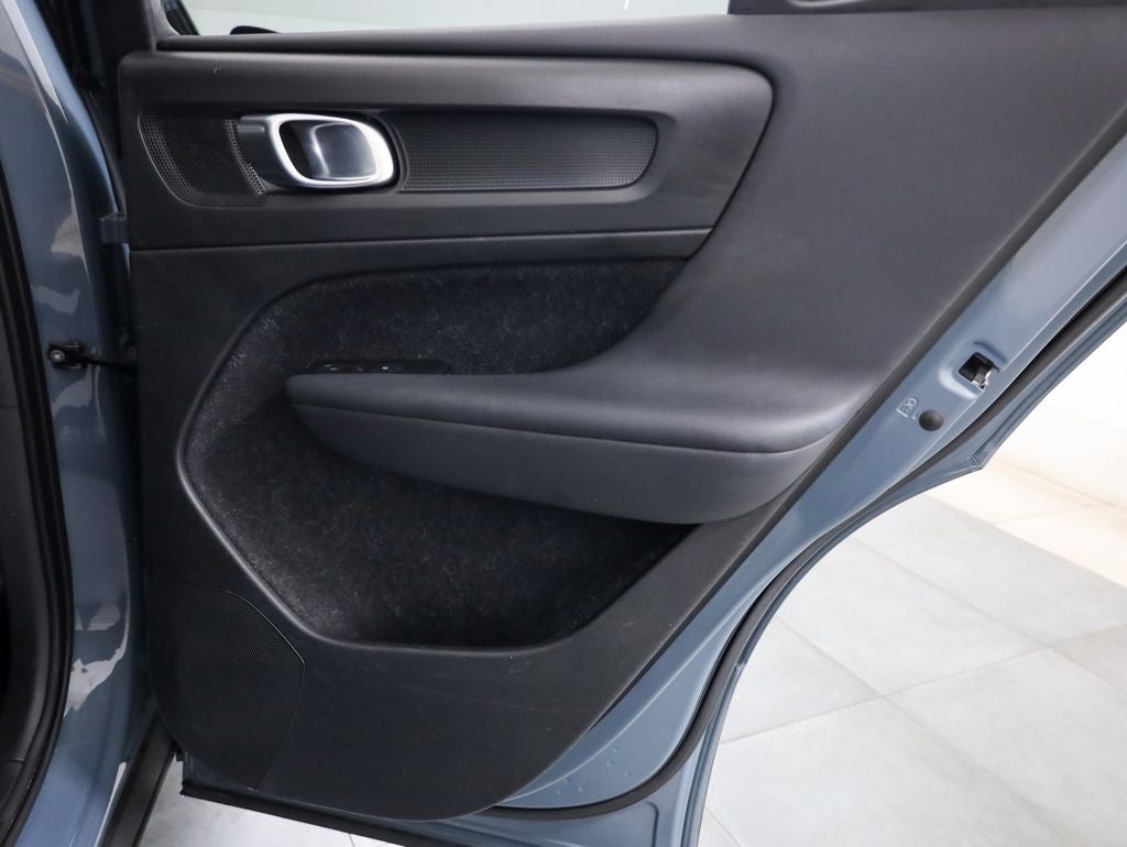 2021 Volvo XC40 Recharge Pure Electric P8