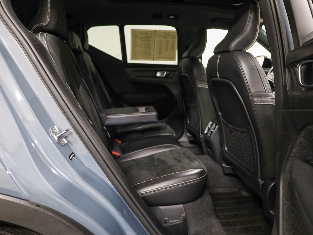 2021 Volvo XC40 Recharge Pure Electric P8