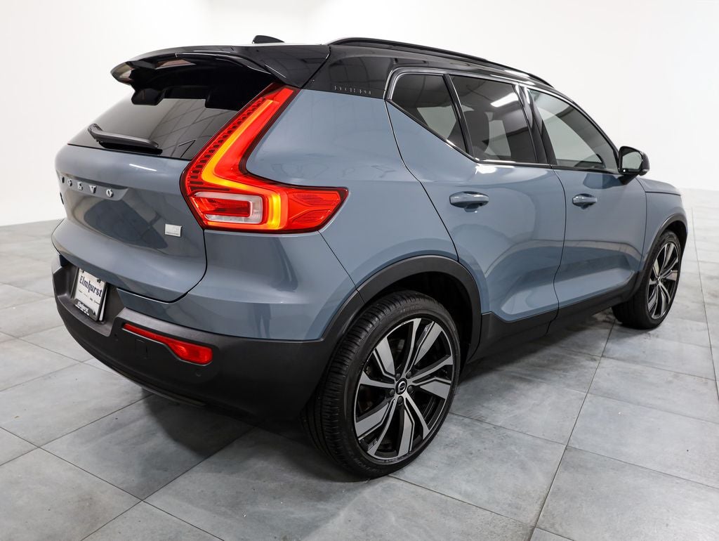2021 Volvo XC40 Recharge Pure Electric P8