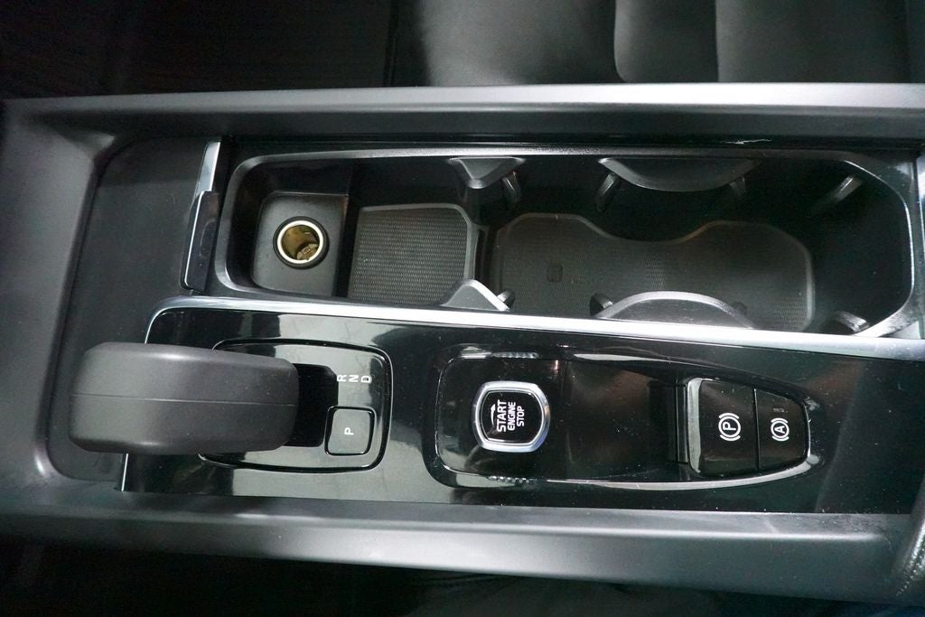 2023 Volvo XC60 B5 Core
