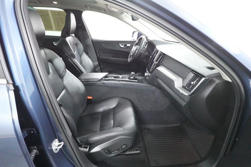 2023 Volvo XC60 B5 Core