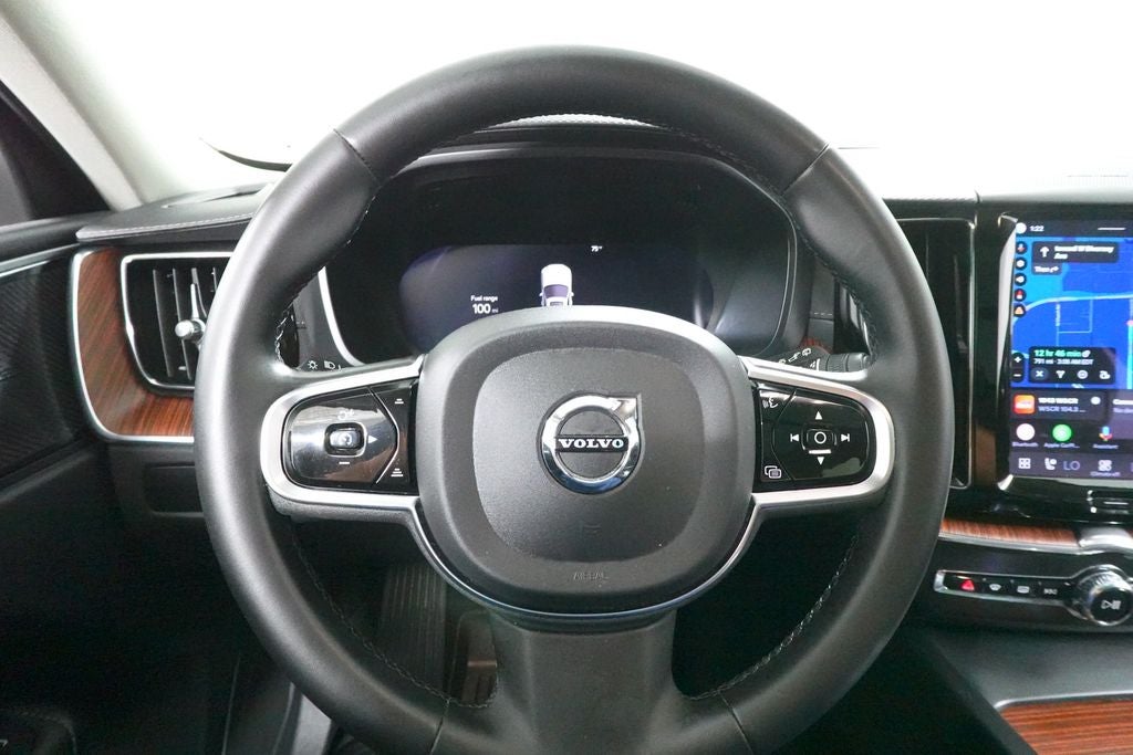 2023 Volvo XC60 Ultimate Dark Theme