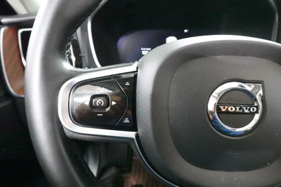 2023 Volvo XC60 Ultimate Dark Theme