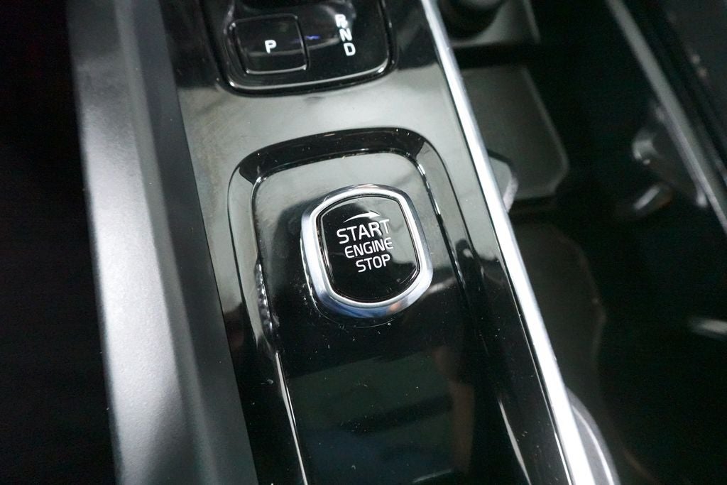 2023 Volvo XC60 Ultimate Dark Theme