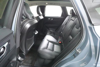 2023 Volvo XC60 Ultimate Dark Theme