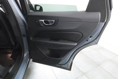 2023 Volvo XC60 Ultimate Dark Theme