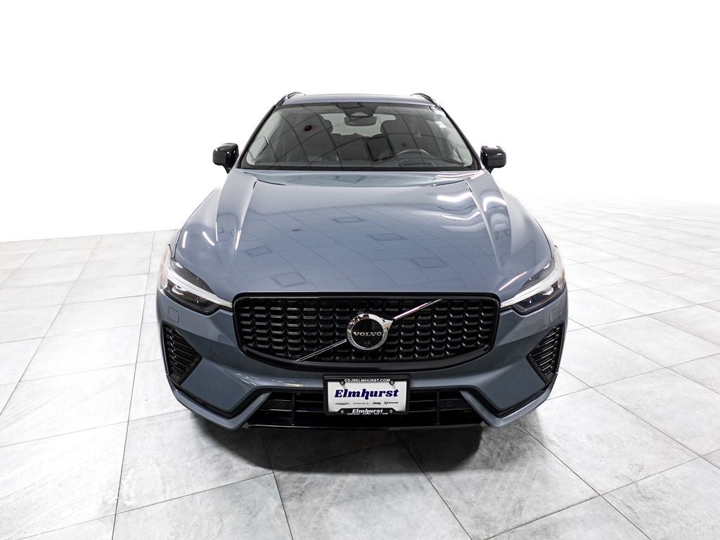 2023 Volvo XC60 Ultimate Dark Theme