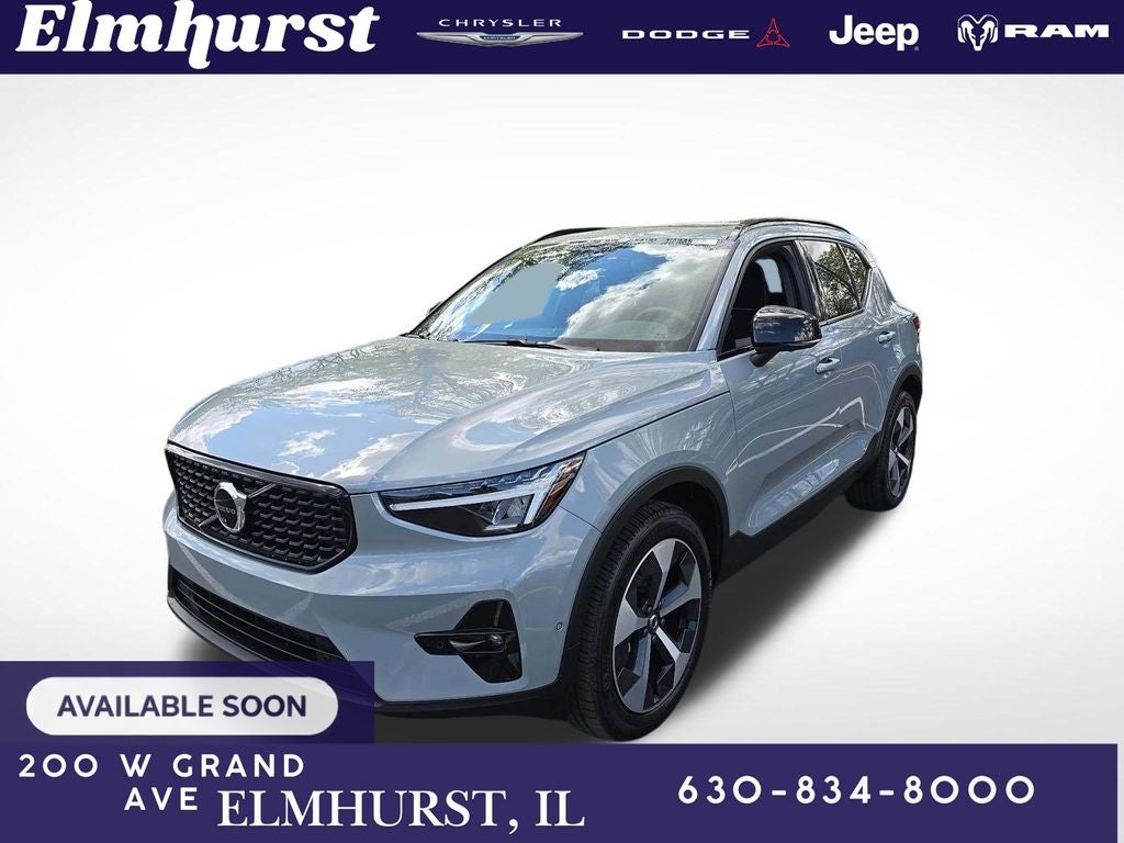 2025 Volvo XC40 B5 Plus Dark AWD's photo