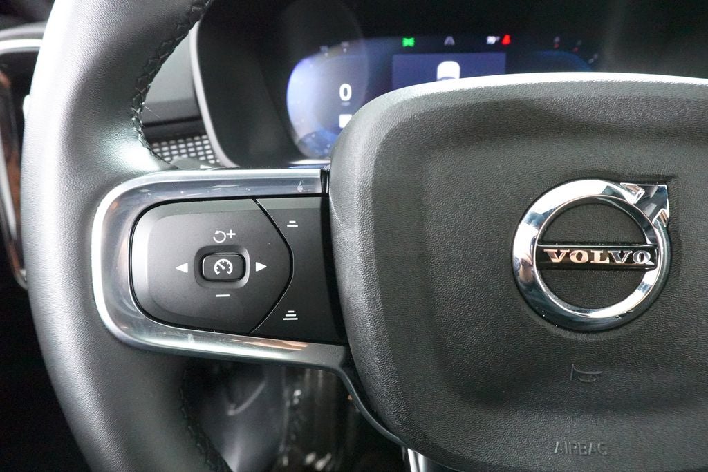 2025 Volvo XC40 Plus Dark Theme