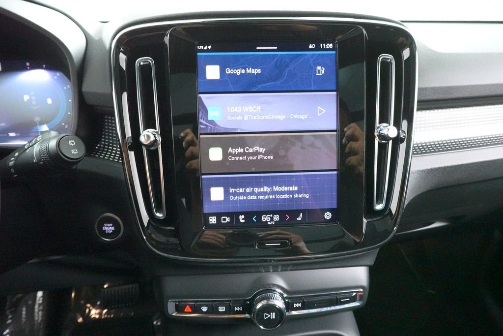 2025 Volvo XC40 Plus Dark Theme