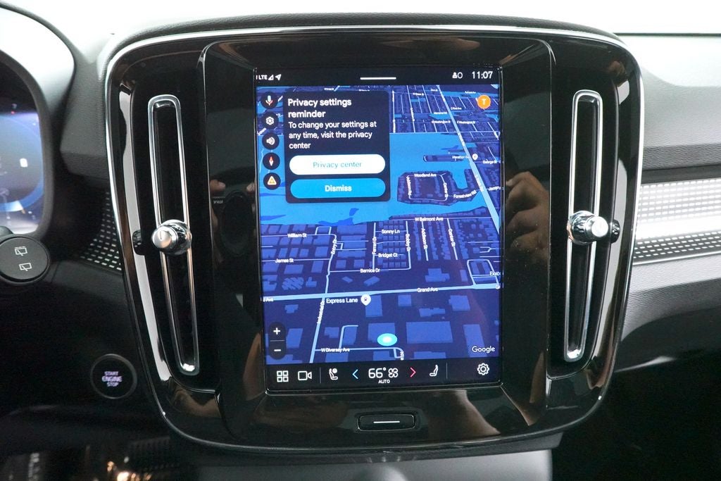 2025 Volvo XC40 Plus Dark Theme