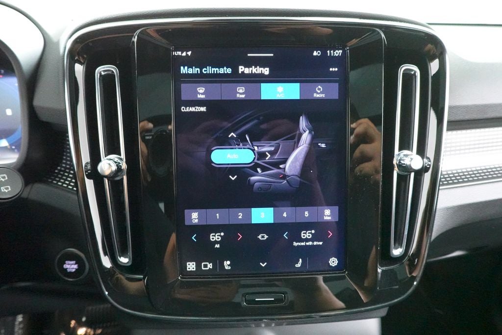 2025 Volvo XC40 Plus Dark Theme