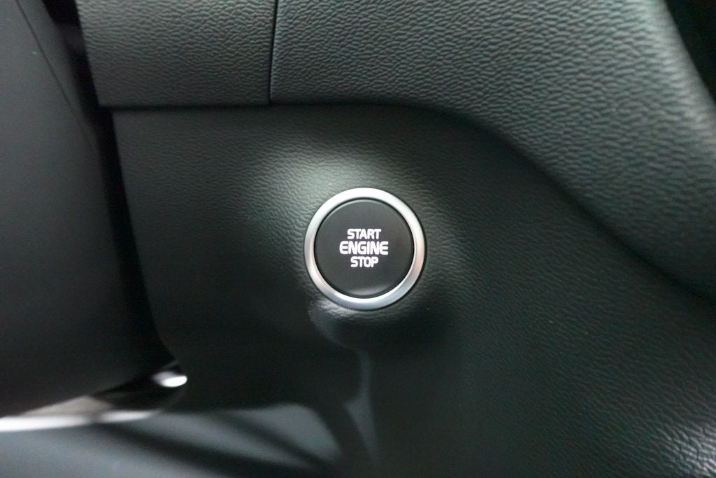 2025 Volvo XC40 Plus Dark Theme