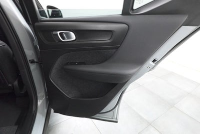 2025 Volvo XC40 Plus Dark Theme