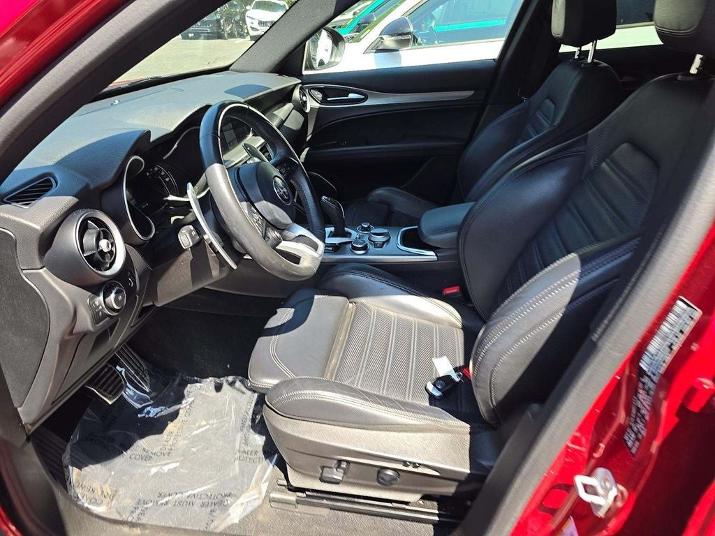 2023 Alfa Romeo Stelvio Veloce