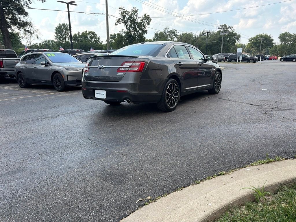 2018 Ford Taurus SEL