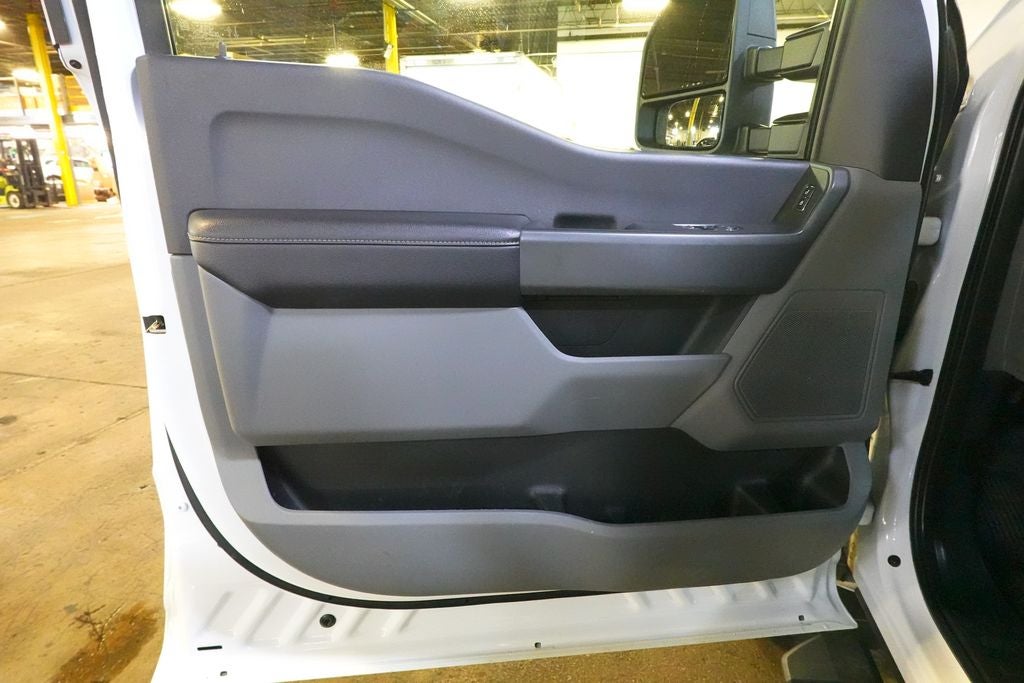 2023 Ford F-350SD XLT 145 WB