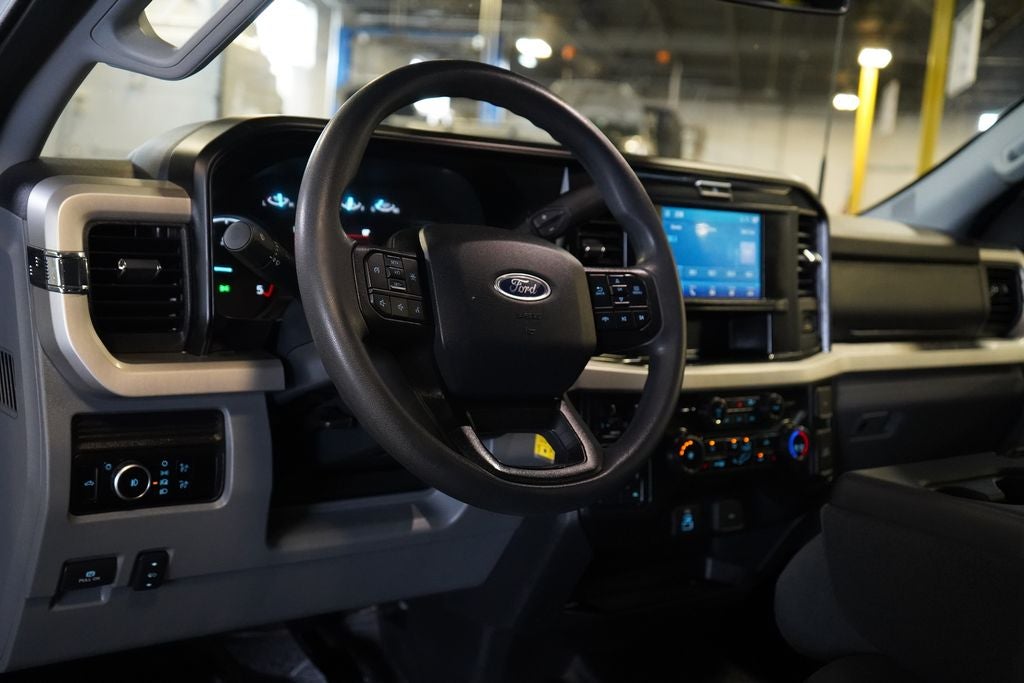 2025 Ford F-550SD XLT DRW