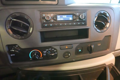 2022 Ford E-450SD Base DRW