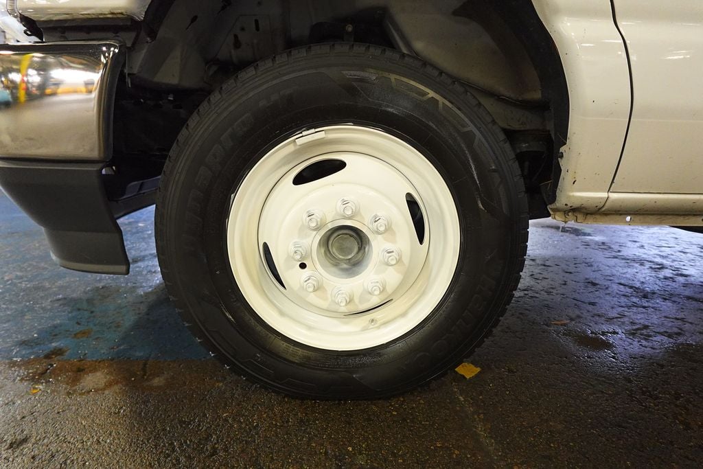 2022 Ford E-450SD Base DRW