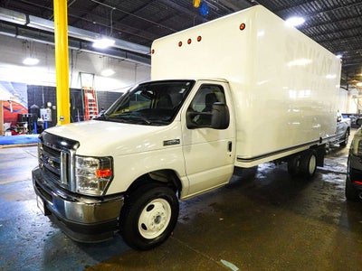2022 Ford E-450SD Base DRW