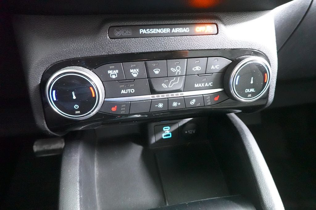 2022 Ford Escape Hybrid SE