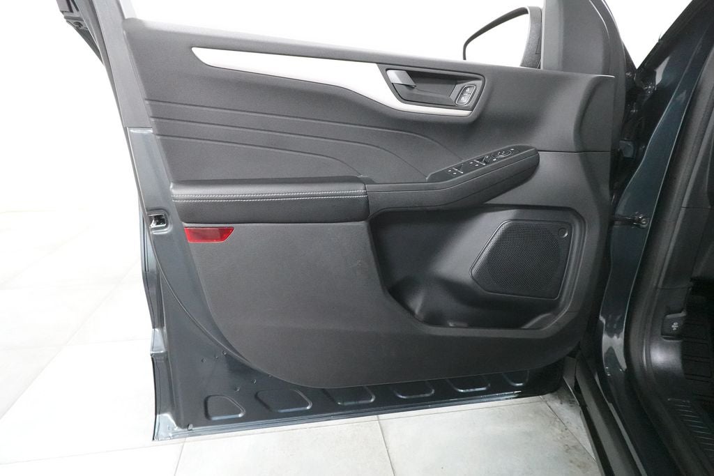 2022 Ford Escape Hybrid SE