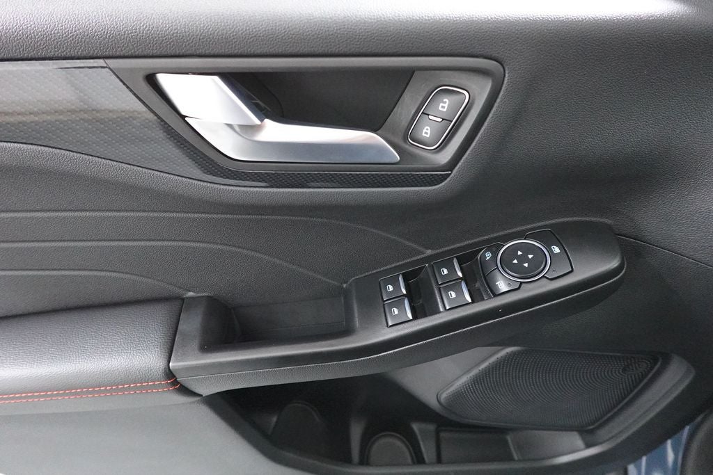 2025 Ford Escape Hybrid ST-Line