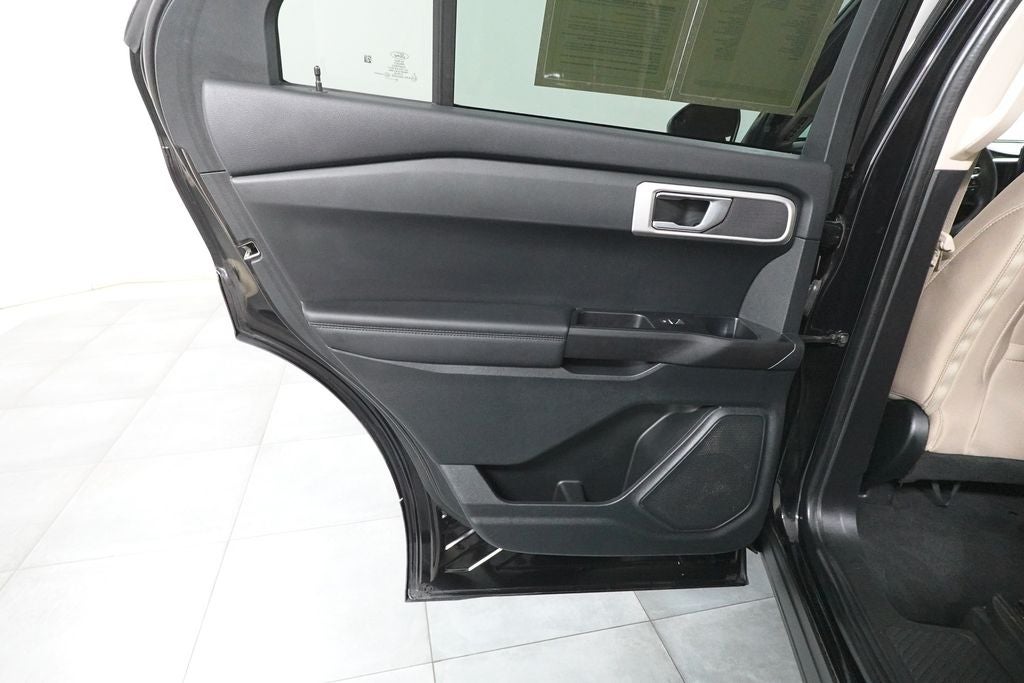 2022 Ford Explorer Base