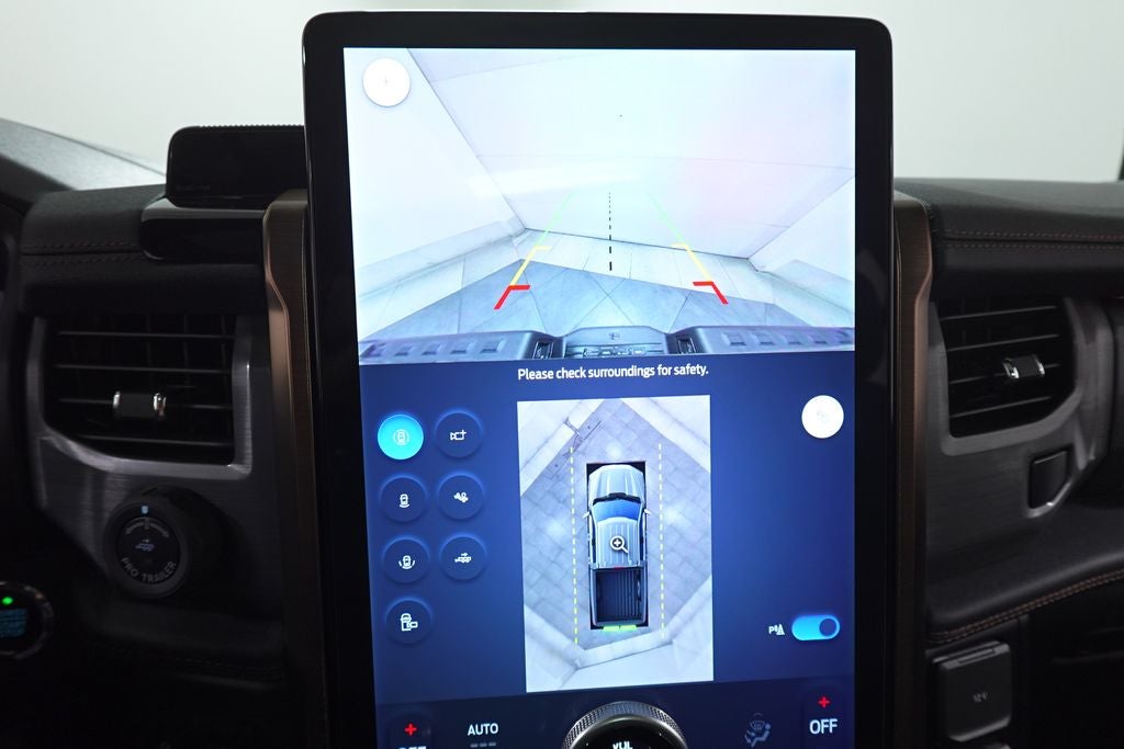 2023 Ford F-150 Lightning Lariat