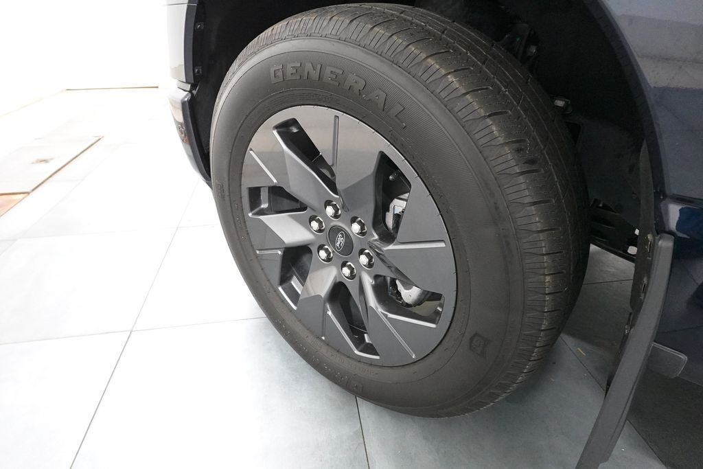 2023 Ford F-150 Lightning Lariat