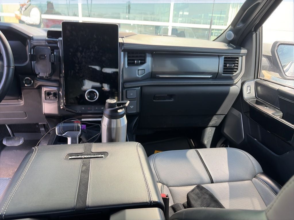 2022 Ford F-150 Lightning Platinum