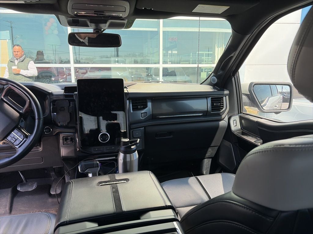 2022 Ford F-150 Lightning Platinum