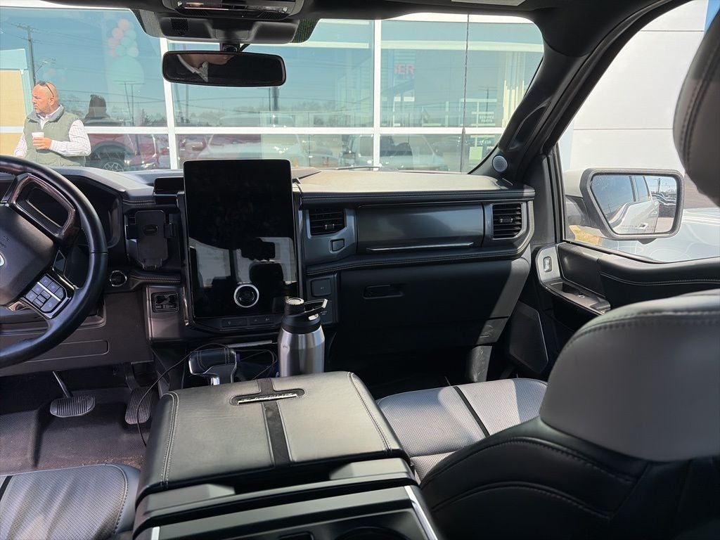 2022 Ford F-150 Lightning Platinum