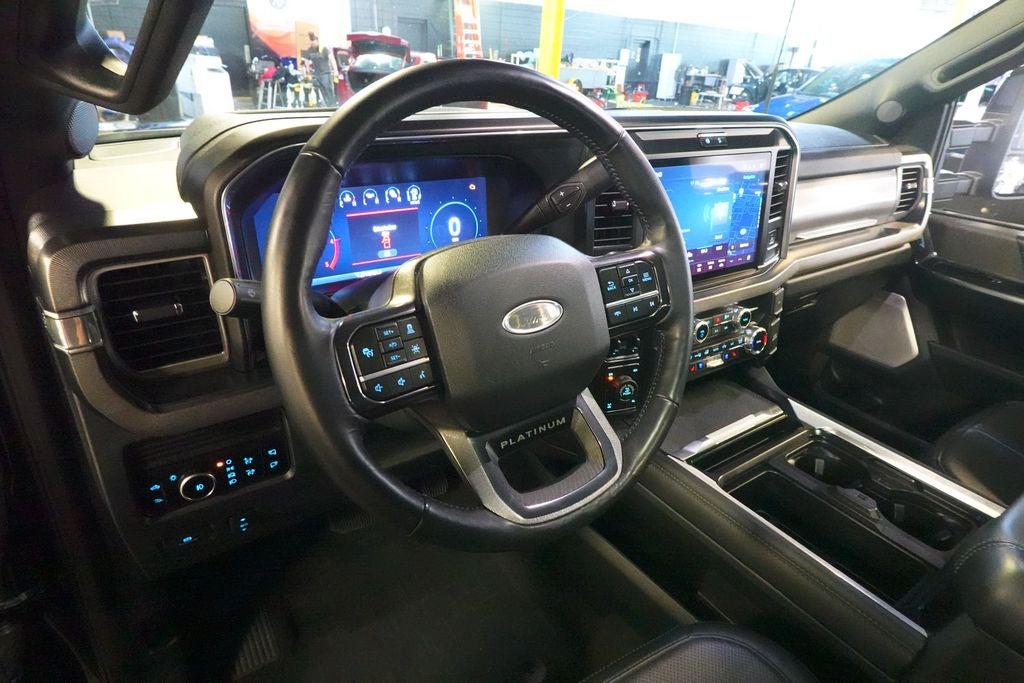2025 Ford F-350SD Platinum