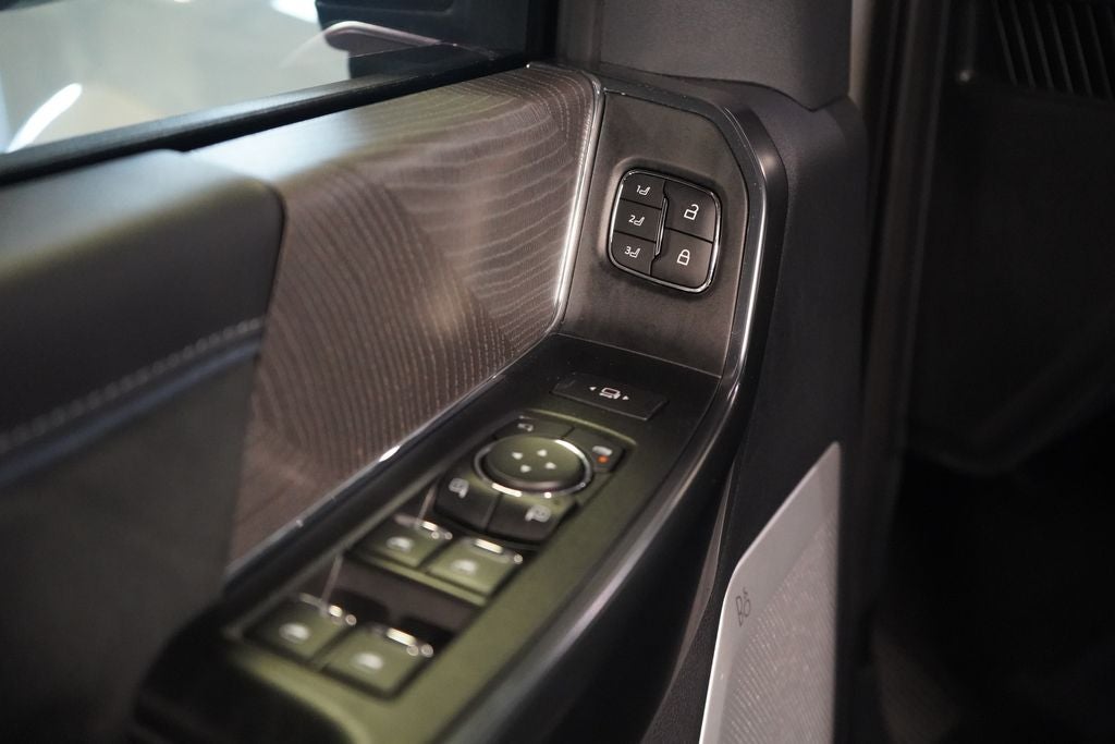 2025 Ford F-450SD Platinum
