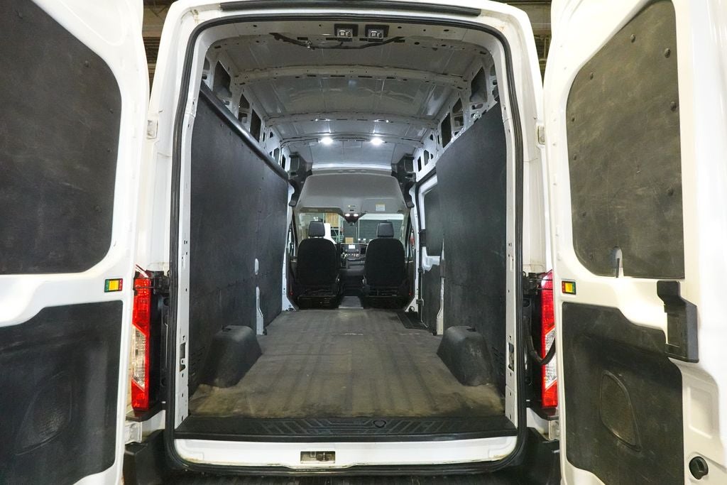 2022 Ford Transit-250 Base